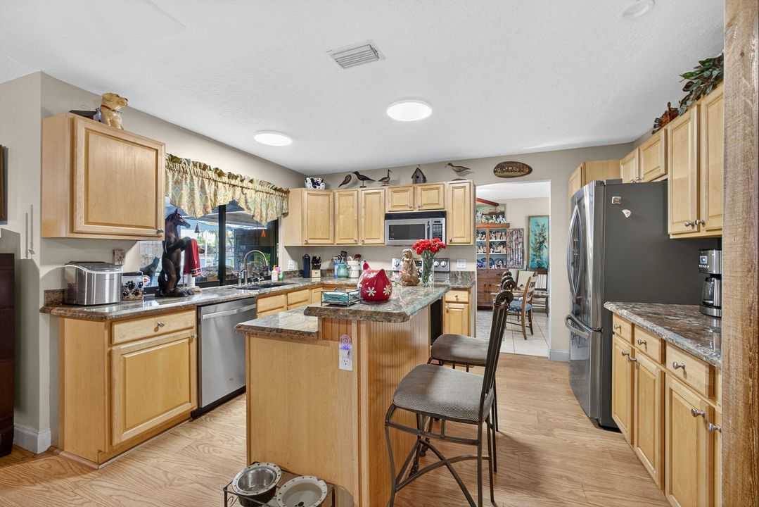 For Sale: $1,960,000 (4 beds, 3 baths, 2455 Square Feet)