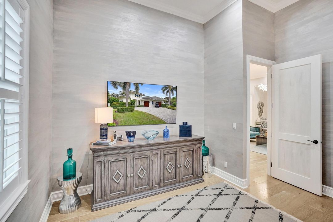 For Sale: $1,875,000 (4 beds, 2 baths, 2495 Square Feet)