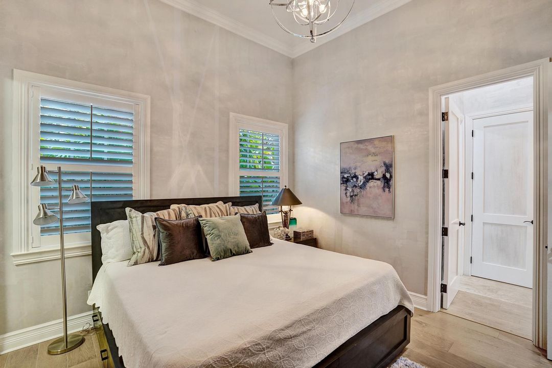 For Sale: $1,875,000 (4 beds, 2 baths, 2495 Square Feet)