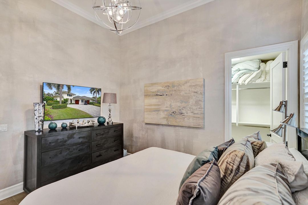 For Sale: $1,875,000 (4 beds, 2 baths, 2495 Square Feet)