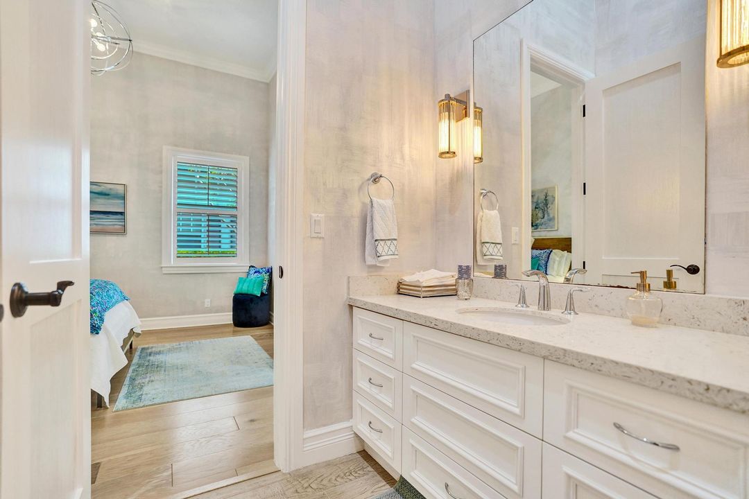 For Sale: $1,875,000 (4 beds, 2 baths, 2495 Square Feet)