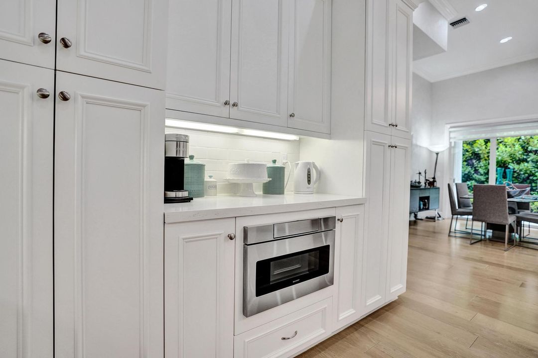 For Sale: $1,875,000 (4 beds, 2 baths, 2495 Square Feet)