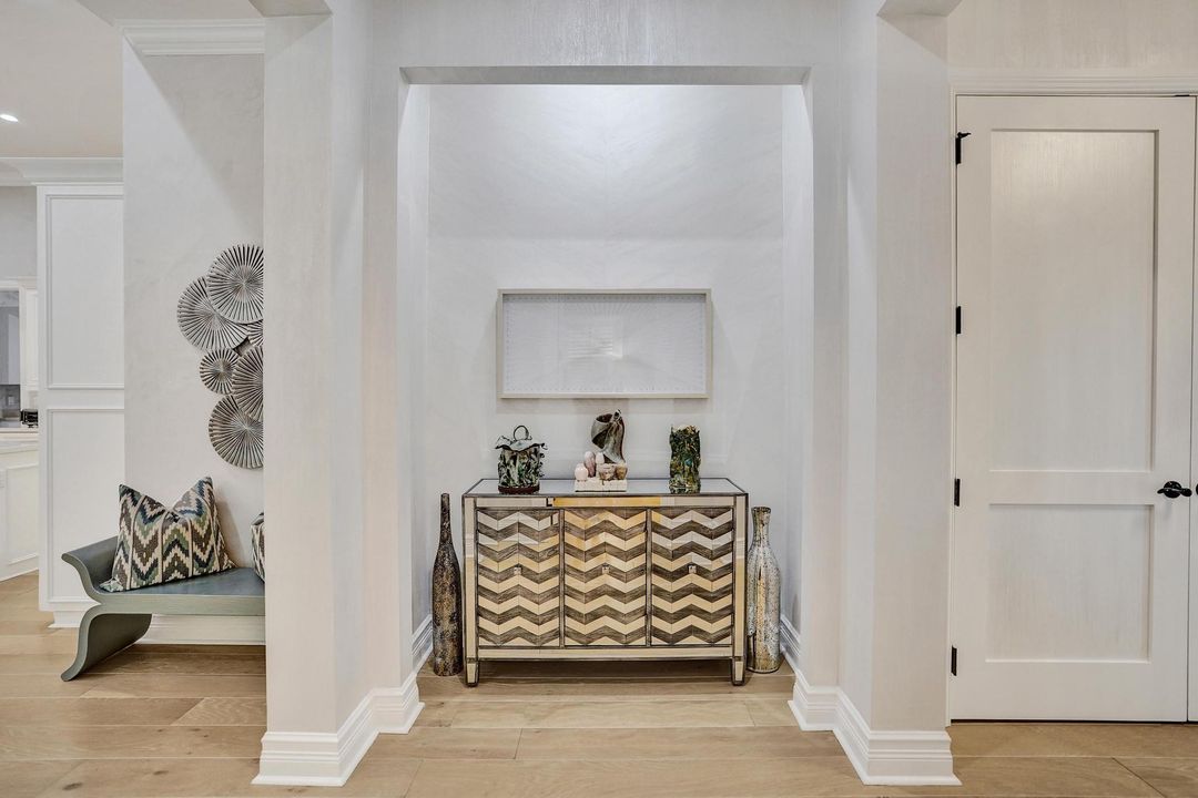 For Sale: $1,875,000 (4 beds, 2 baths, 2495 Square Feet)