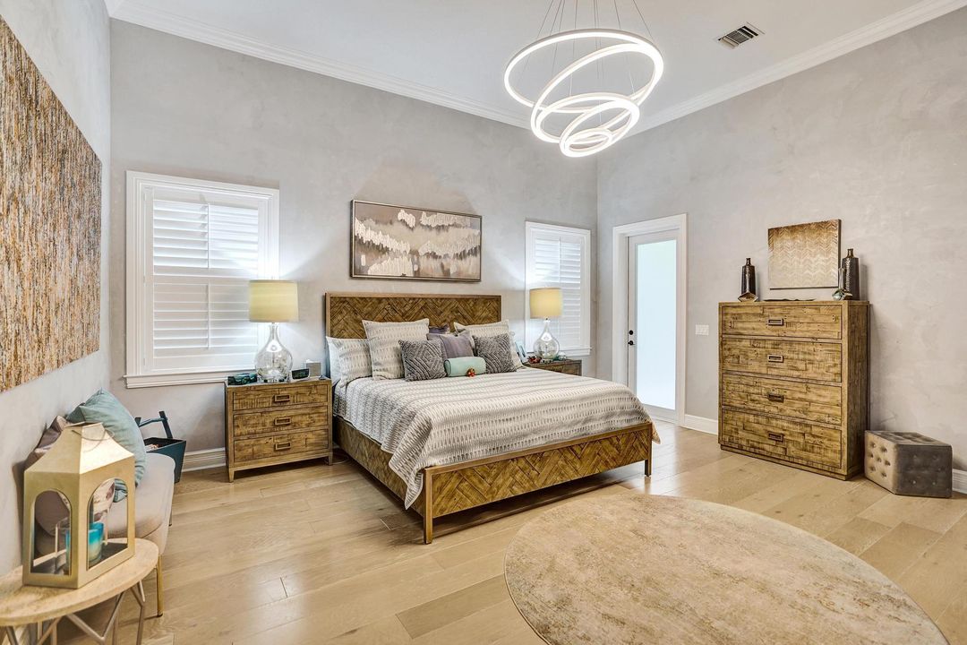 For Sale: $1,875,000 (4 beds, 2 baths, 2495 Square Feet)