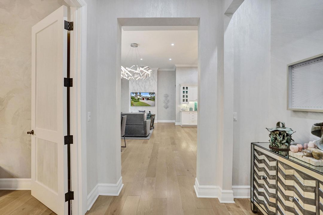 For Sale: $1,875,000 (4 beds, 2 baths, 2495 Square Feet)