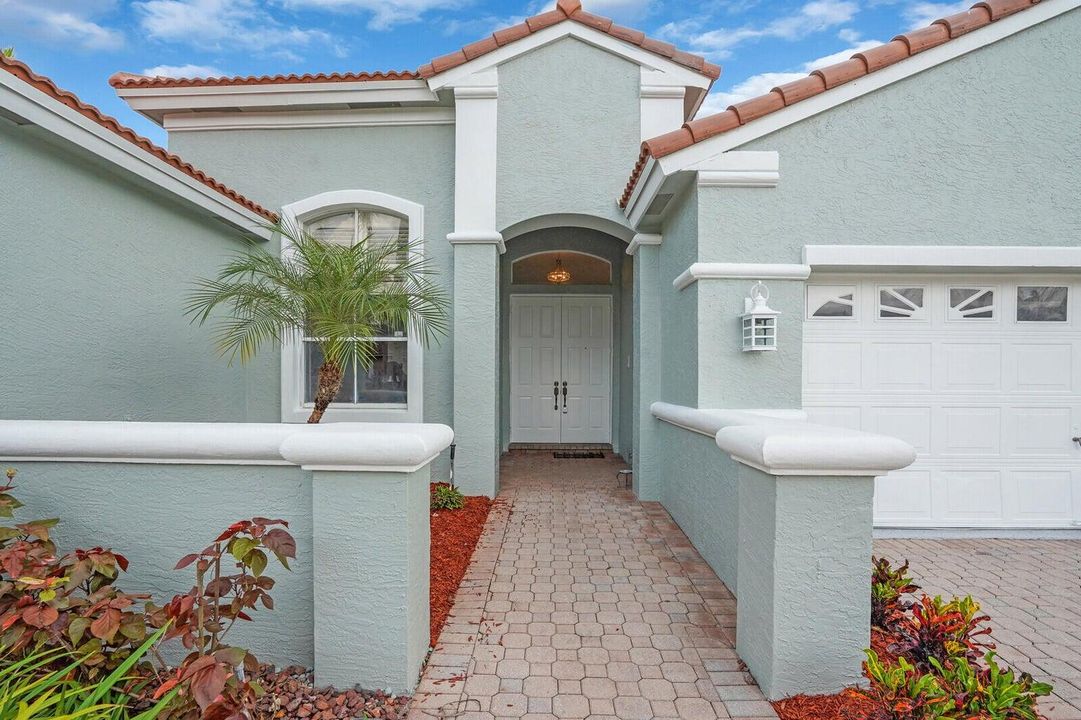 For Rent: $5,500 (4 beds, 2 baths, 2943 Square Feet)