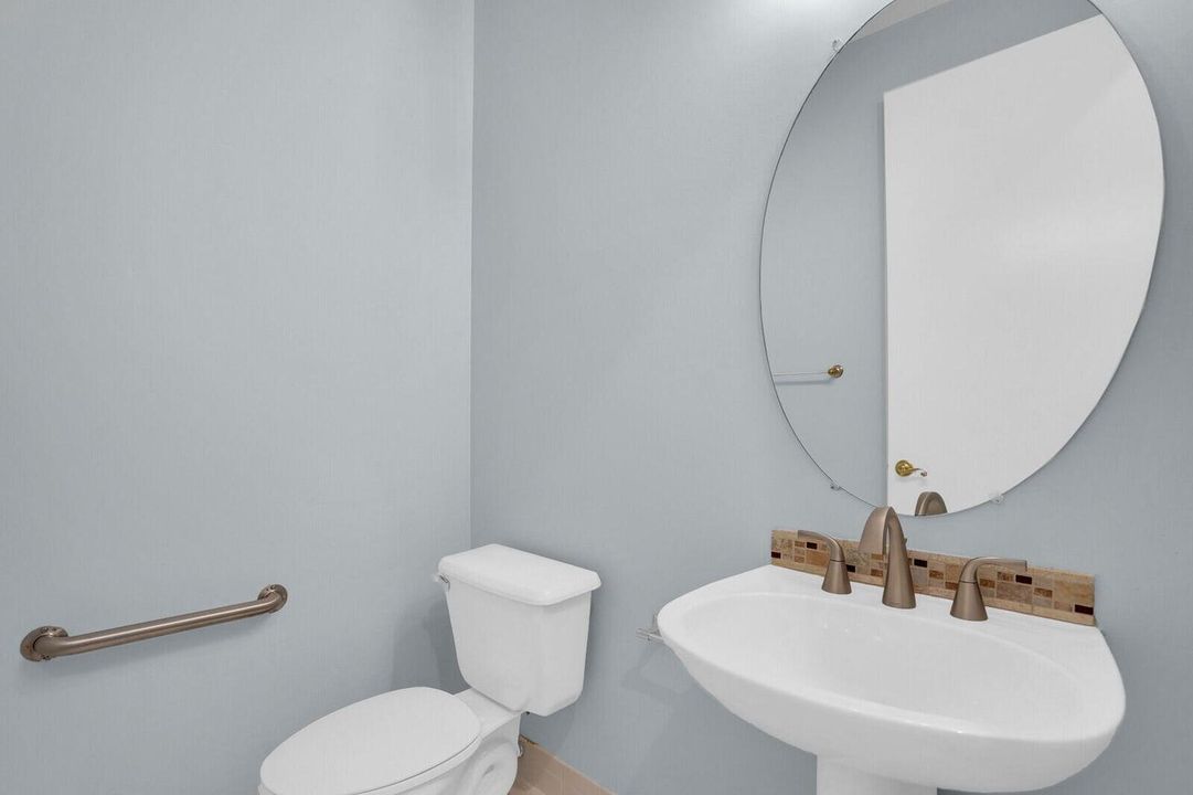 For Rent: $5,500 (4 beds, 2 baths, 2943 Square Feet)