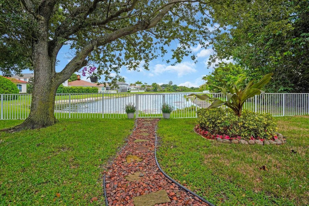 For Rent: $5,500 (4 beds, 2 baths, 2943 Square Feet)