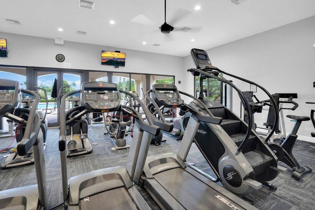 For Rent: $5,500 (4 beds, 2 baths, 2943 Square Feet)