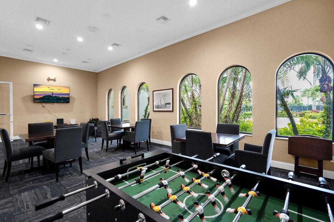 For Rent: $5,500 (4 beds, 2 baths, 2943 Square Feet)