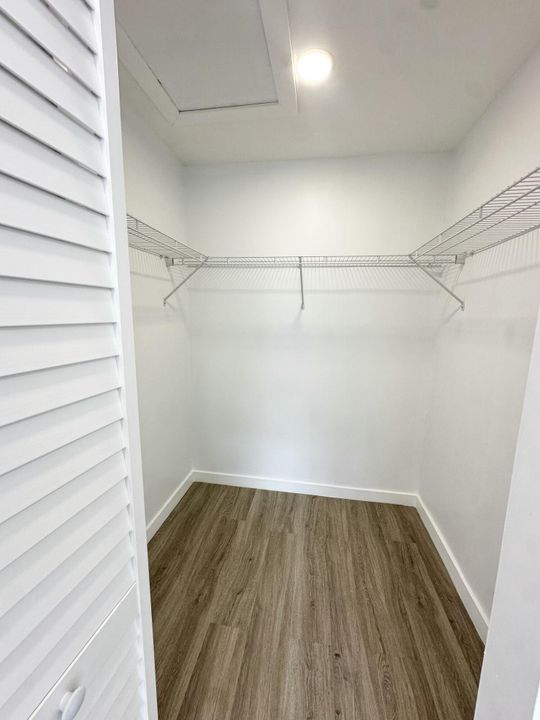 For Rent: $1,840 (2 beds, 1 baths, 840 Square Feet)