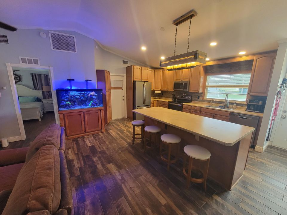 待售: $600,000 (3 贝兹, 2 浴室, 1143 平方英尺)