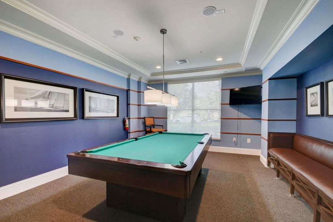 For Rent: $5,750 (2 beds, 2 baths, 1130 Square Feet)