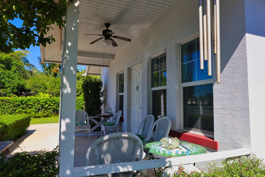 Active With Contract: $450,000 (3 beds, 2 baths, 1582 Square Feet)