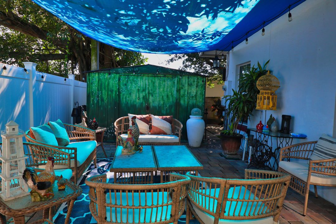 Active With Contract: $450,000 (3 beds, 2 baths, 1582 Square Feet)