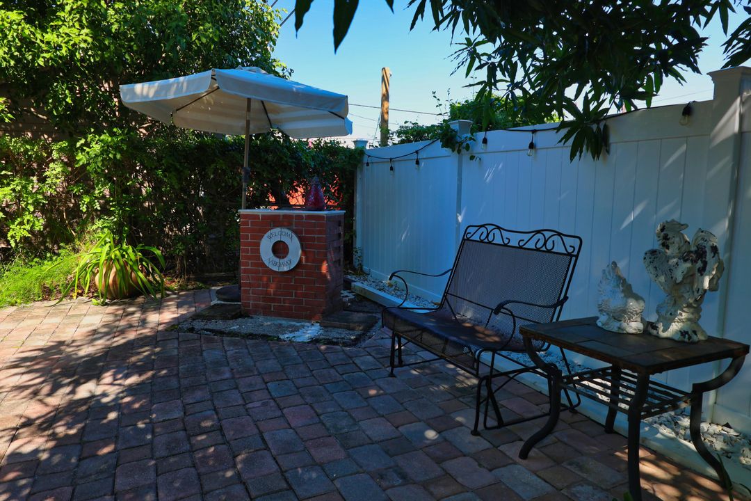 Active With Contract: $450,000 (3 beds, 2 baths, 1582 Square Feet)