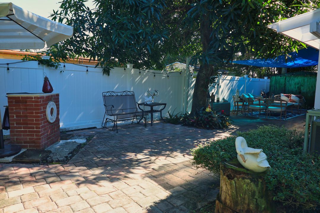 Active With Contract: $450,000 (3 beds, 2 baths, 1582 Square Feet)