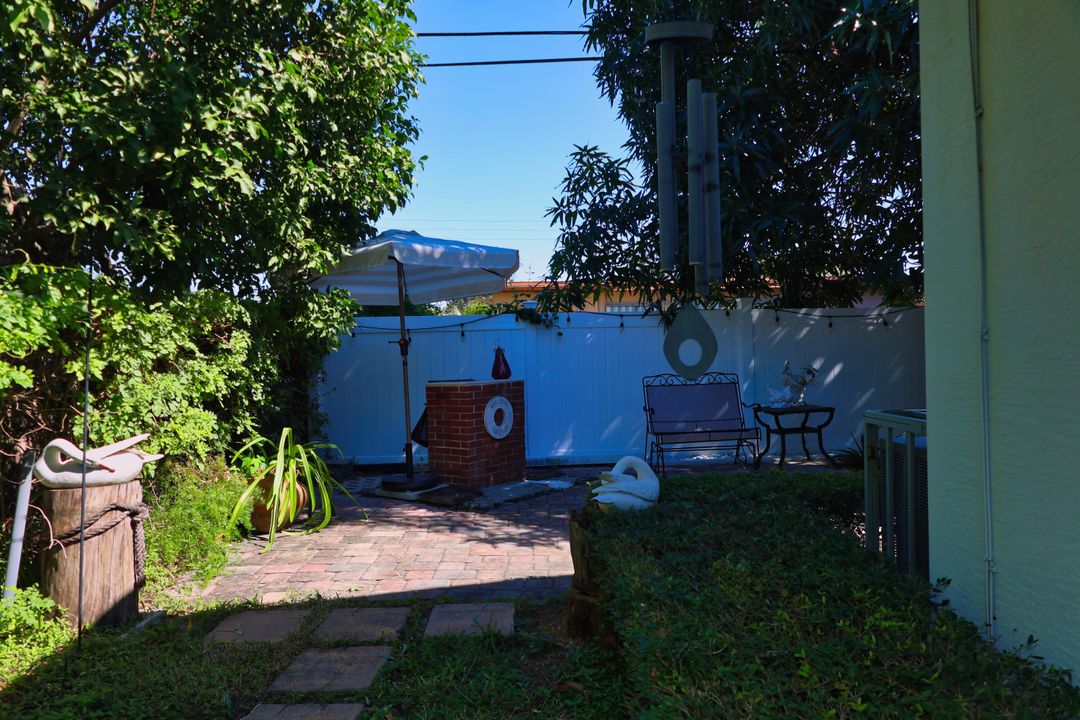 Active With Contract: $450,000 (3 beds, 2 baths, 1582 Square Feet)