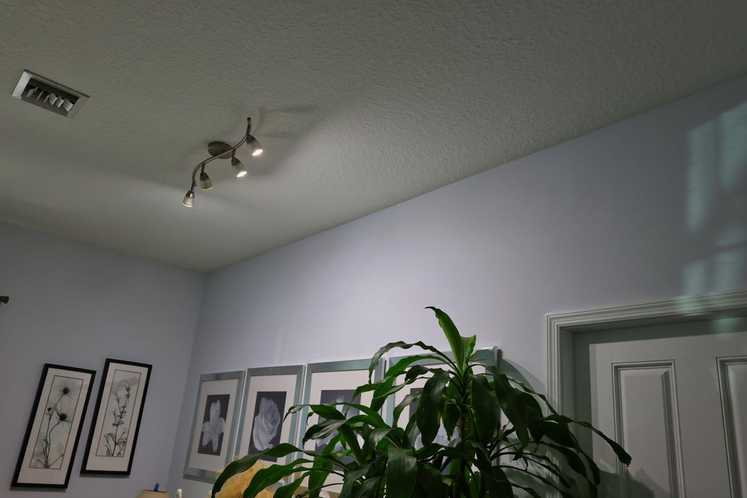 Active With Contract: $450,000 (3 beds, 2 baths, 1582 Square Feet)