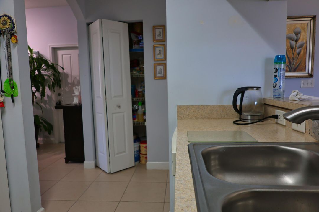 Active With Contract: $450,000 (3 beds, 2 baths, 1582 Square Feet)