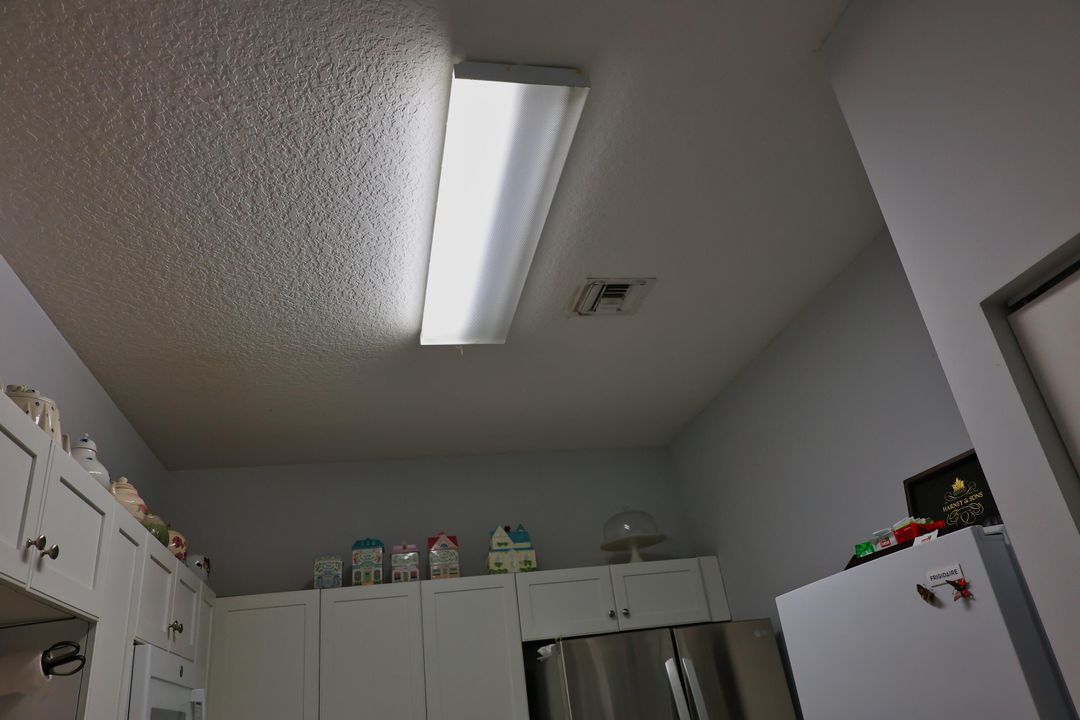 Active With Contract: $450,000 (3 beds, 2 baths, 1582 Square Feet)