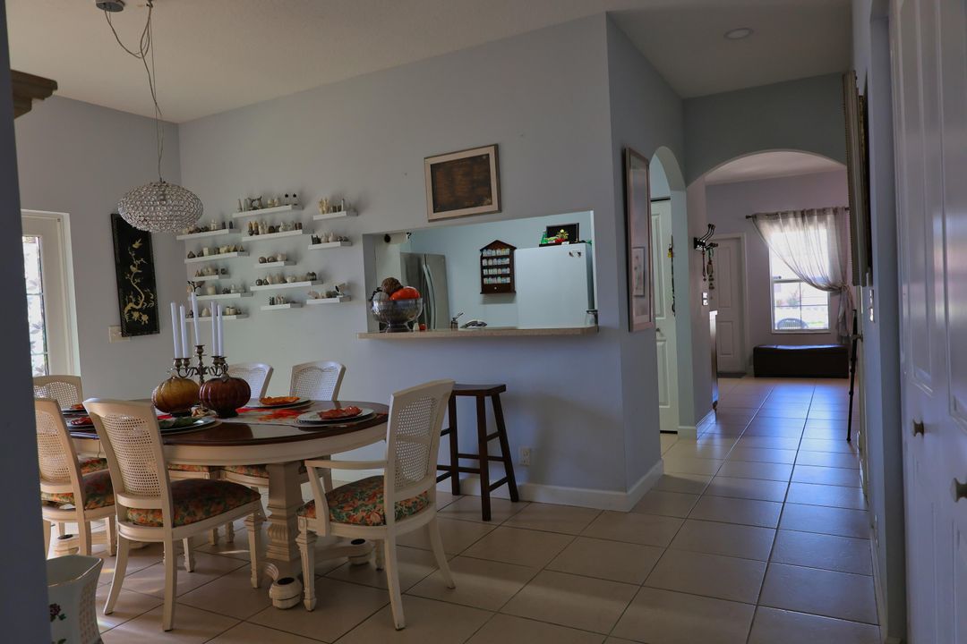 Active With Contract: $450,000 (3 beds, 2 baths, 1582 Square Feet)