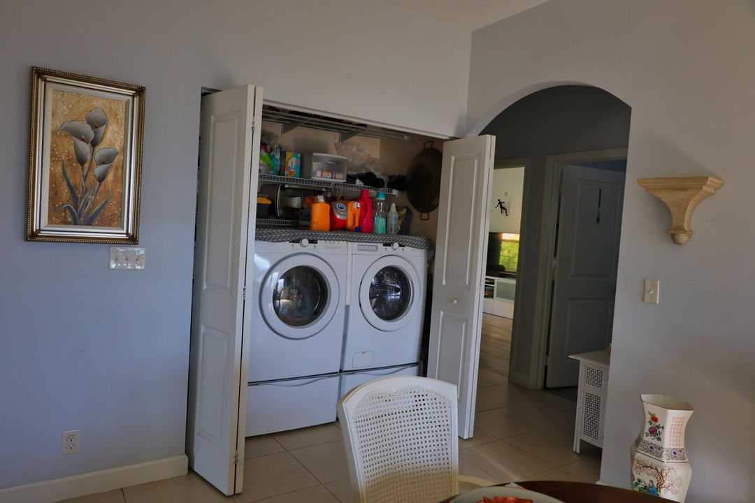 Active With Contract: $450,000 (3 beds, 2 baths, 1582 Square Feet)