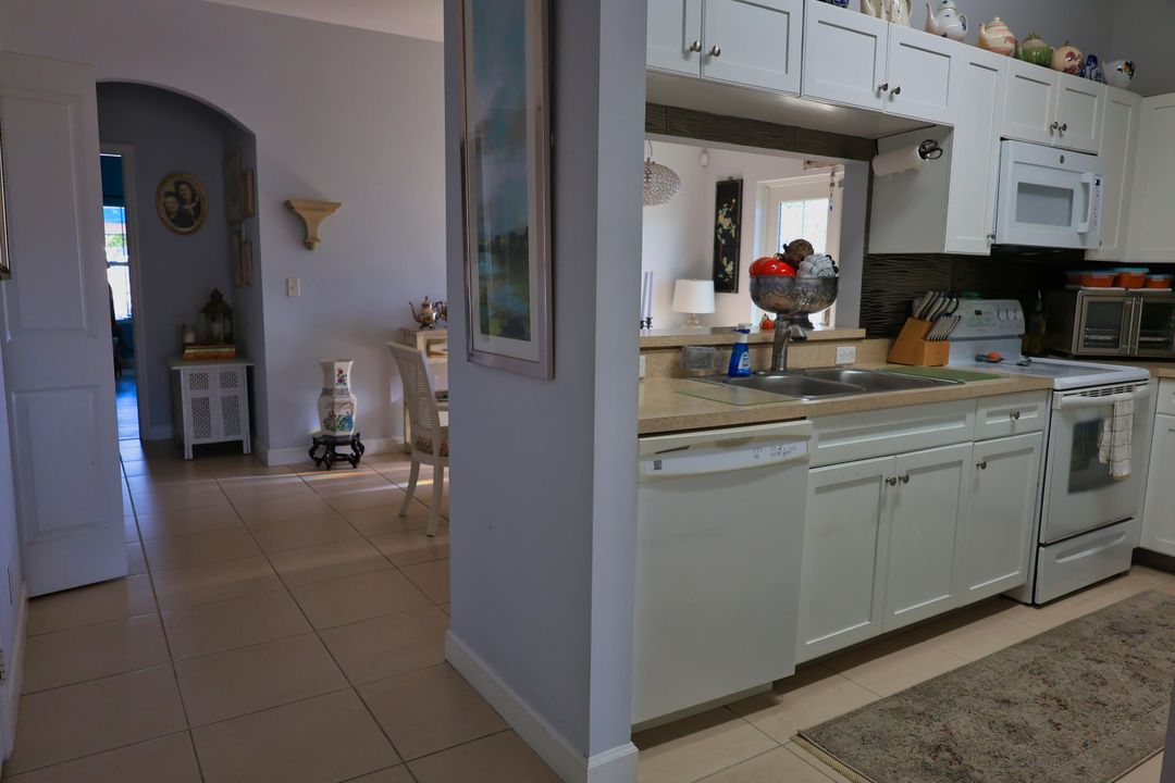 Active With Contract: $450,000 (3 beds, 2 baths, 1582 Square Feet)