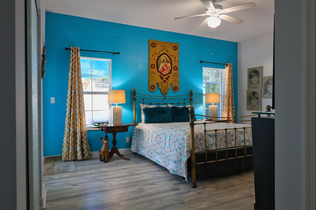 Active With Contract: $450,000 (3 beds, 2 baths, 1582 Square Feet)