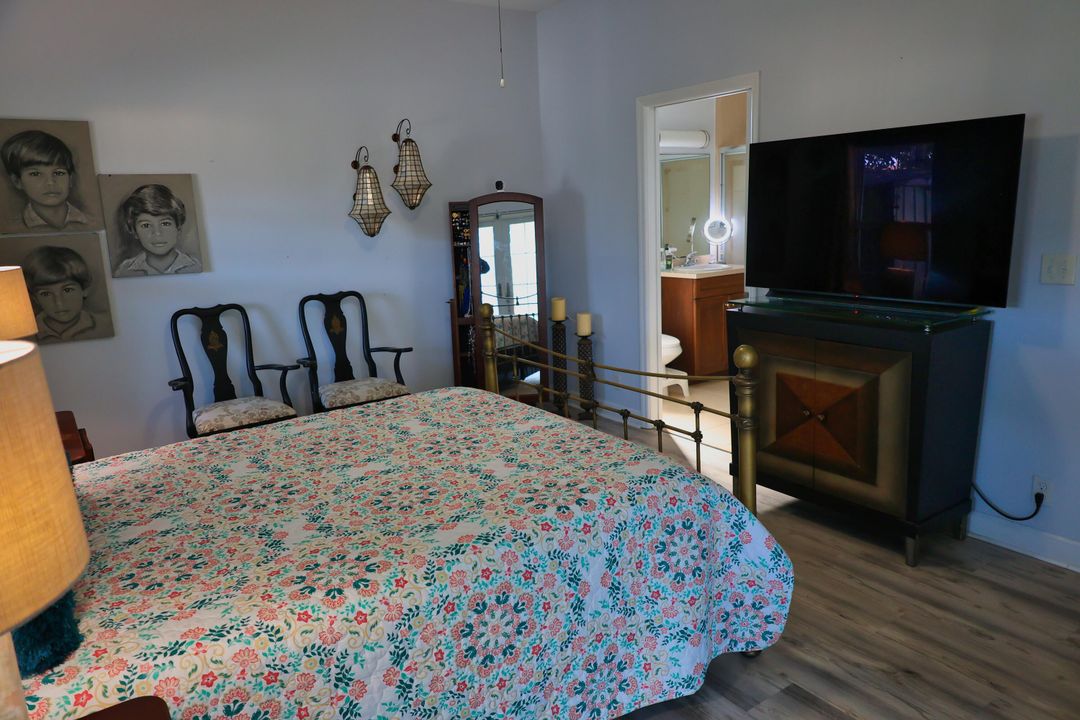 Active With Contract: $450,000 (3 beds, 2 baths, 1582 Square Feet)