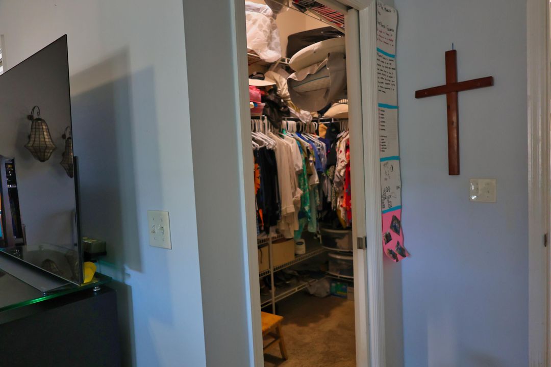 Active With Contract: $450,000 (3 beds, 2 baths, 1582 Square Feet)