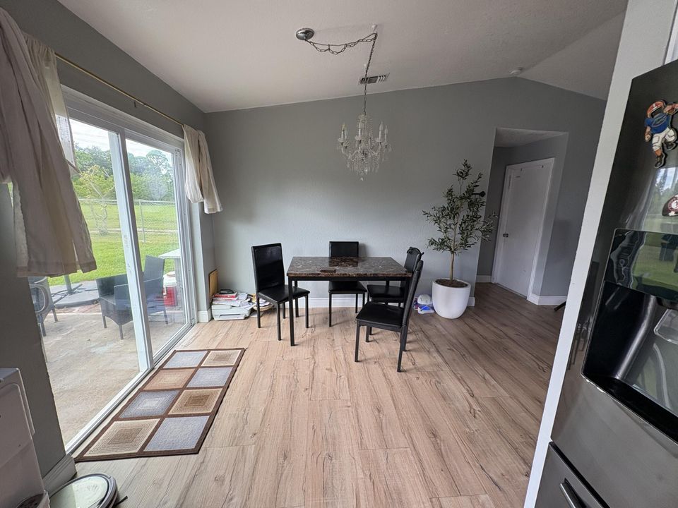 En Venta: $270,000 (3 camas, 2 baños, 1187 Pies cuadrados)