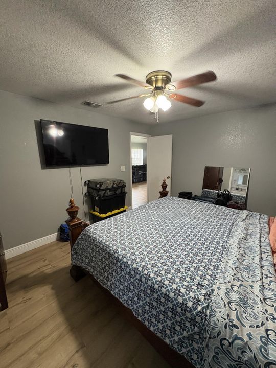 En Venta: $270,000 (3 camas, 2 baños, 1187 Pies cuadrados)