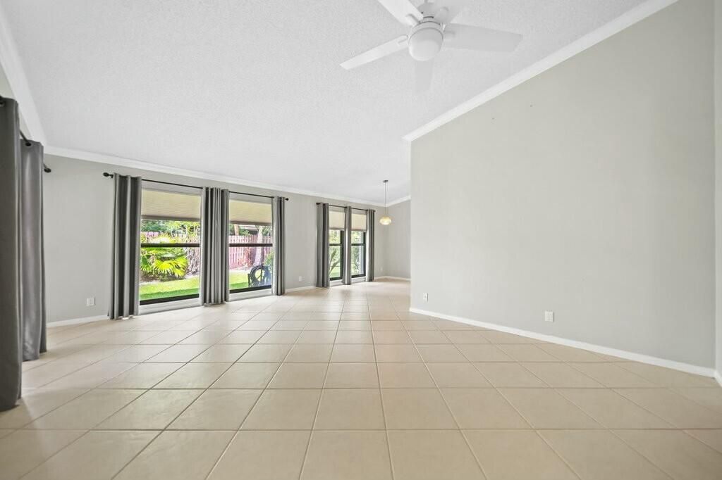 For Rent: $2,850 (3 beds, 2 baths, 1442 Square Feet)