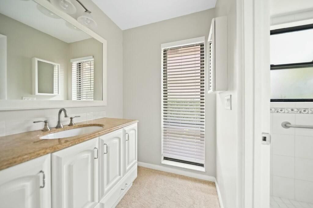 For Rent: $2,850 (3 beds, 2 baths, 1442 Square Feet)