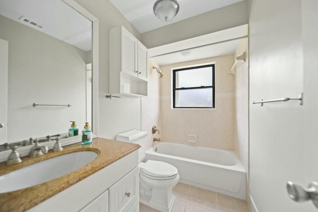 For Rent: $2,850 (3 beds, 2 baths, 1442 Square Feet)