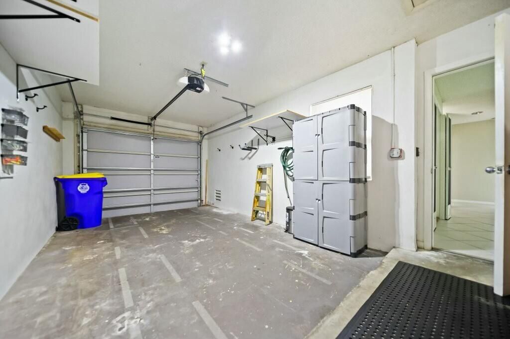 For Rent: $2,850 (3 beds, 2 baths, 1442 Square Feet)