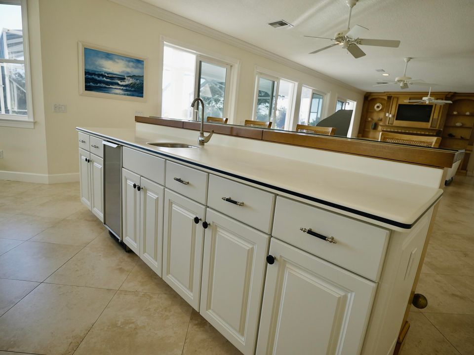 En Venta: $3,995,000 (5 camas, 4 baños, 3947 Pies cuadrados)