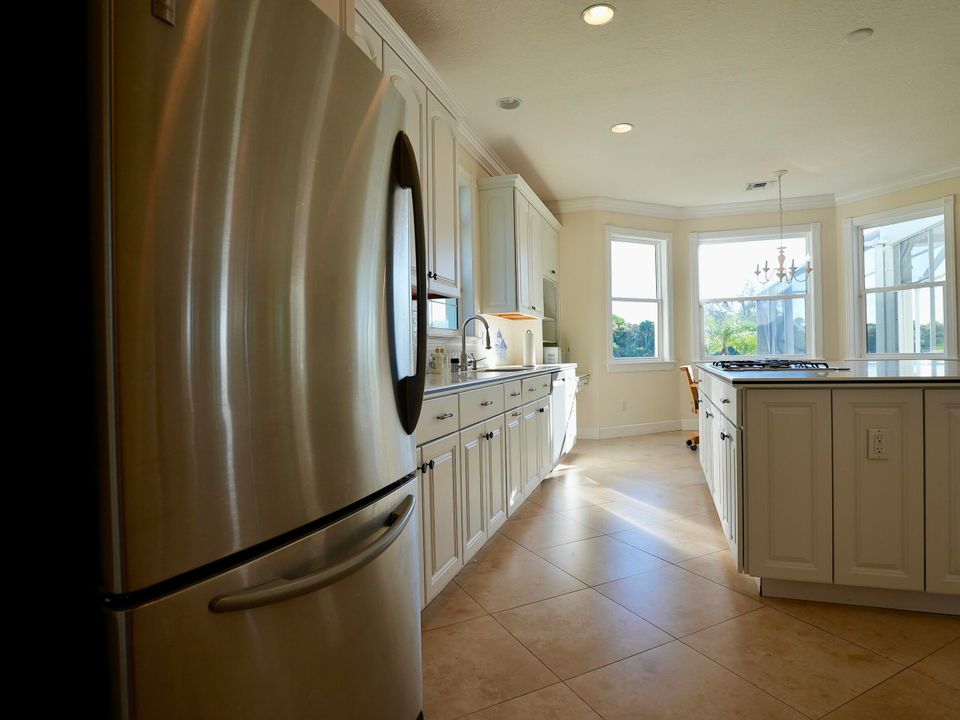 En Venta: $3,995,000 (5 camas, 4 baños, 3947 Pies cuadrados)