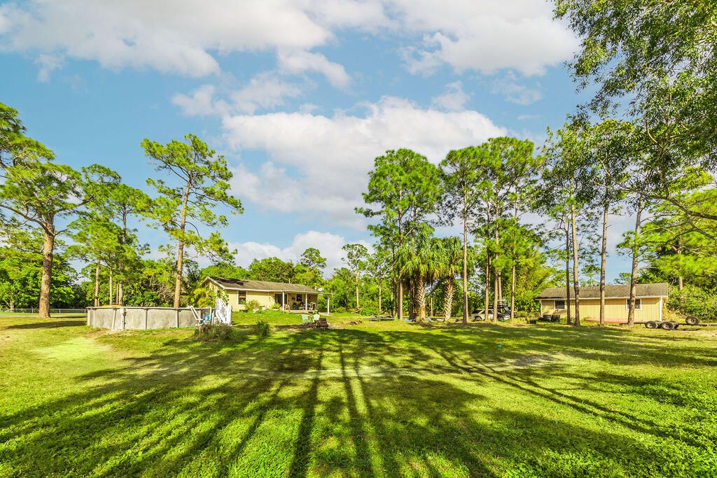 For Sale: $499,000 (3 beds, 2 baths, 997 Square Feet)