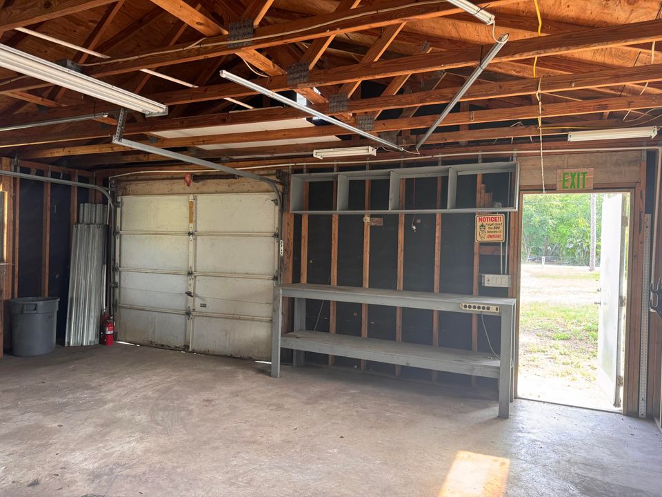 For Sale: $499,000 (3 beds, 2 baths, 997 Square Feet)