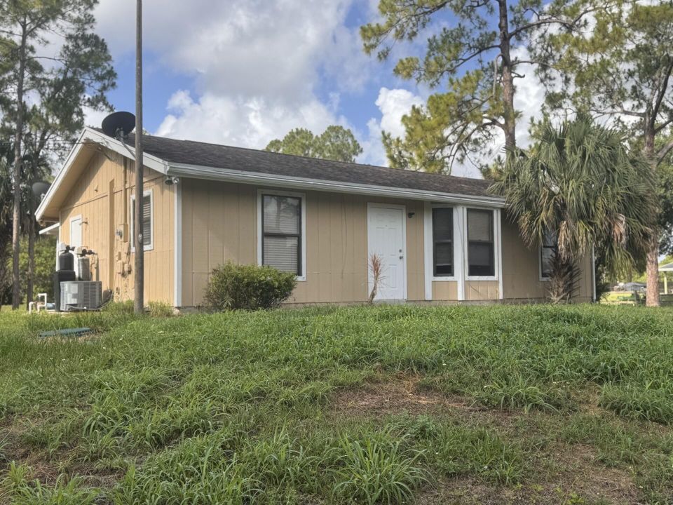 For Sale: $499,000 (3 beds, 2 baths, 997 Square Feet)