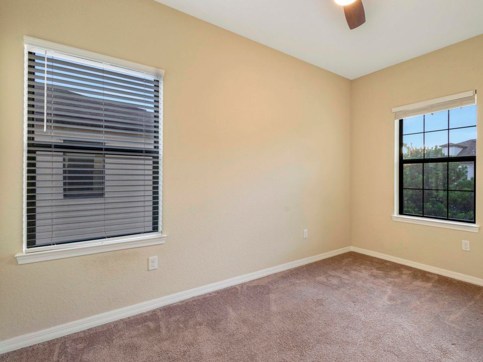 Active With Contract: $2,700 (3 beds, 2 baths, 1691 Square Feet)