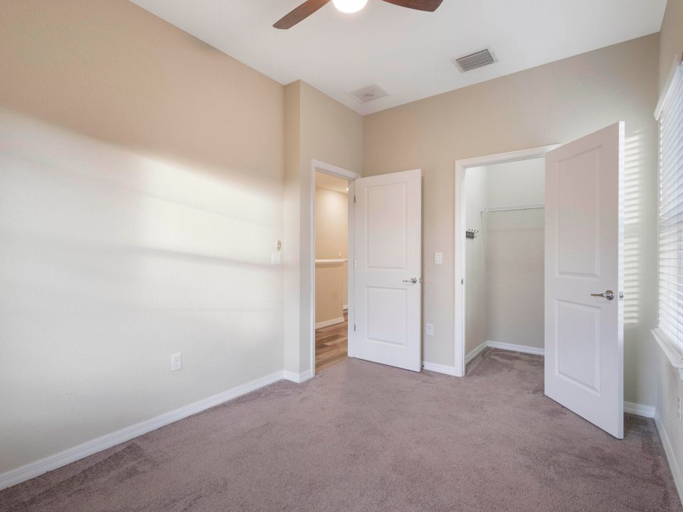 Active With Contract: $2,700 (3 beds, 2 baths, 1691 Square Feet)