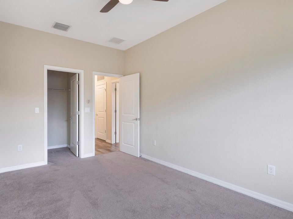 Active With Contract: $2,700 (3 beds, 2 baths, 1691 Square Feet)