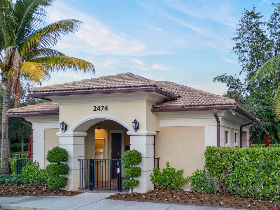 Active With Contract: $2,700 (3 beds, 2 baths, 1691 Square Feet)