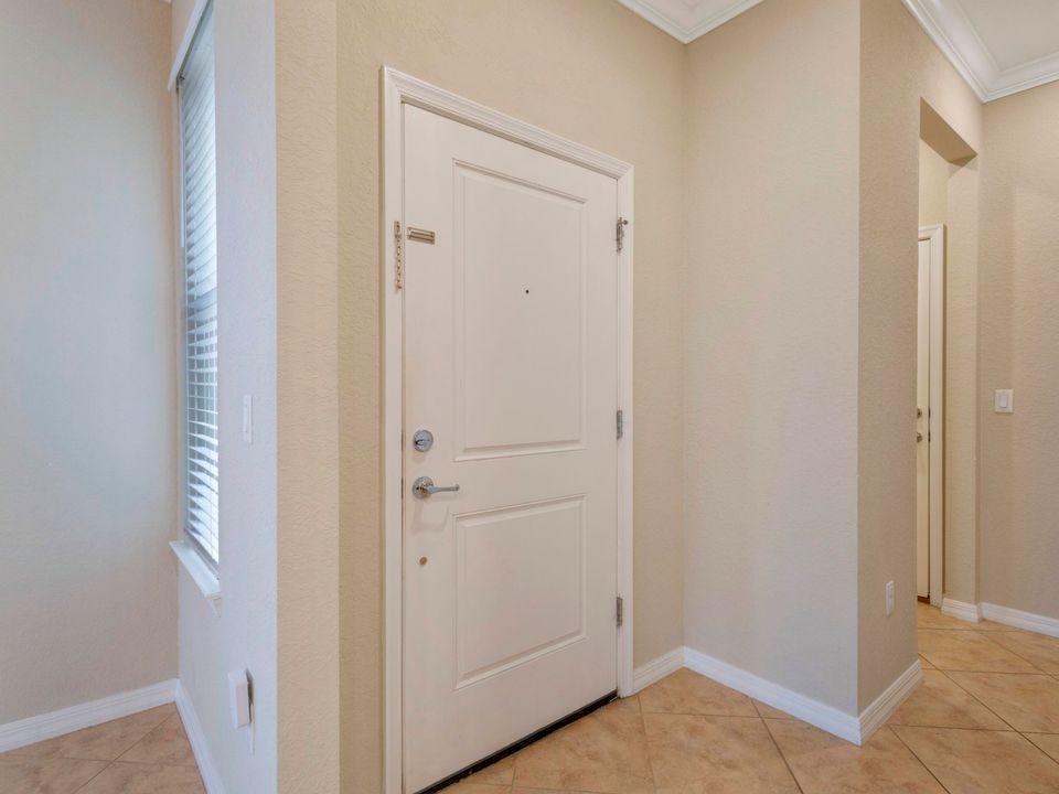 Active With Contract: $2,700 (3 beds, 2 baths, 1691 Square Feet)