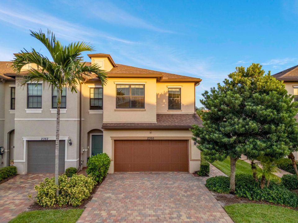 Active With Contract: $2,700 (3 beds, 2 baths, 1691 Square Feet)