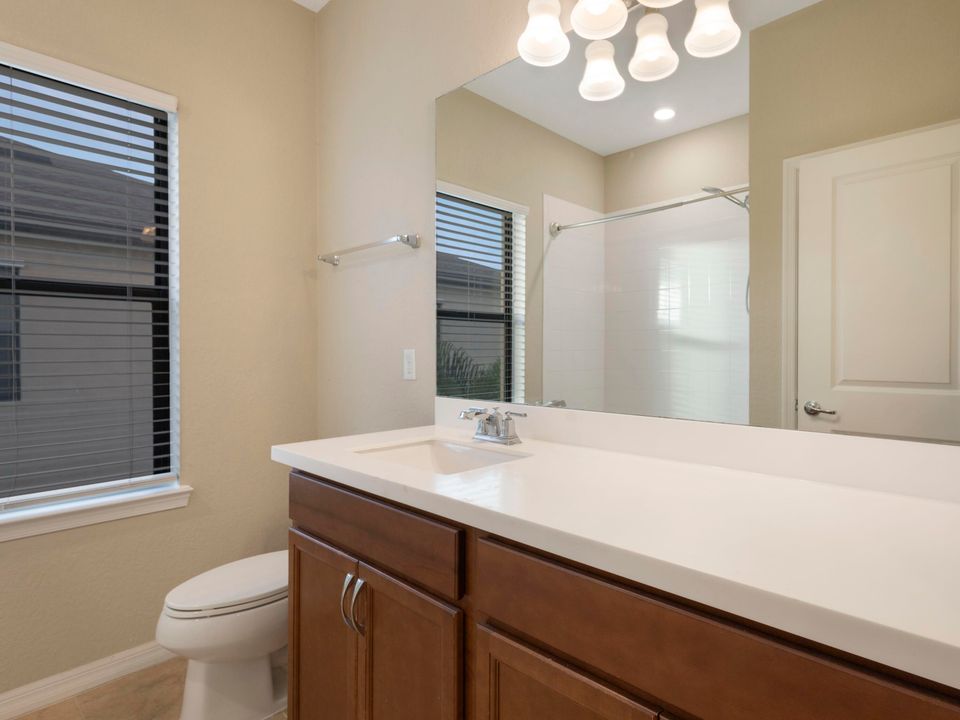 Active With Contract: $2,700 (3 beds, 2 baths, 1691 Square Feet)