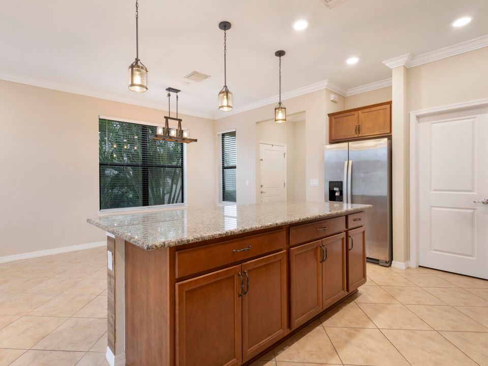 Active With Contract: $2,700 (3 beds, 2 baths, 1691 Square Feet)